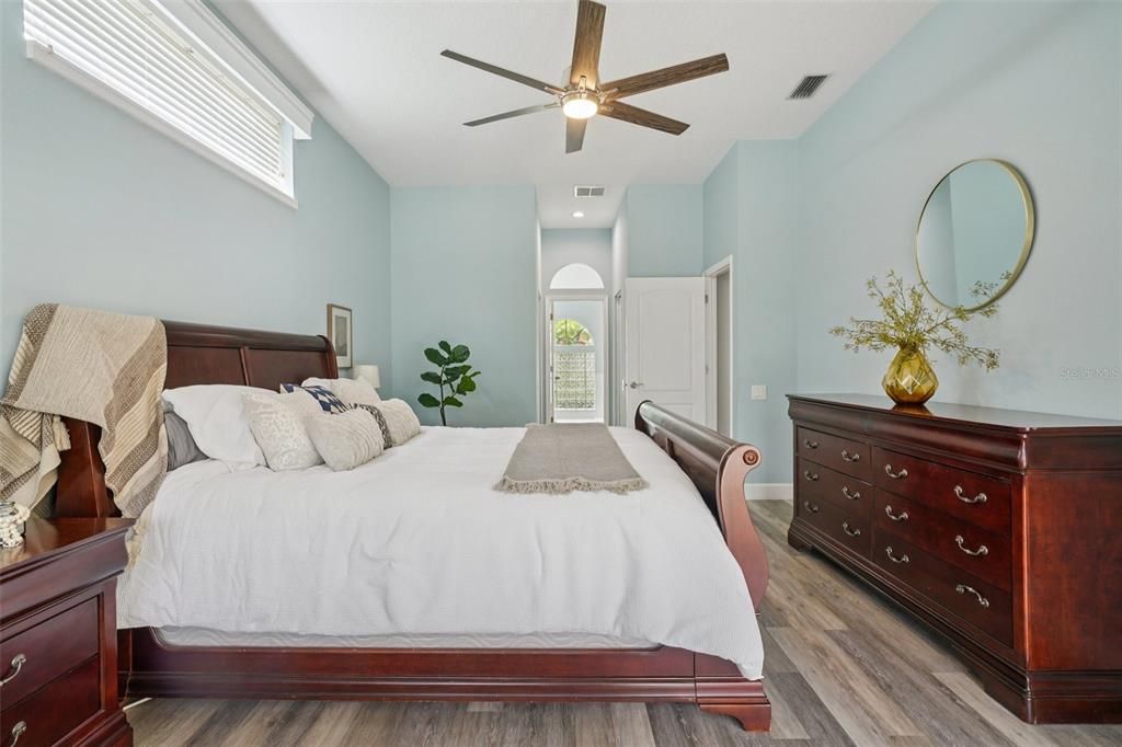Active With Contract: $819,900 (4 beds, 3 baths, 2426 Square Feet)