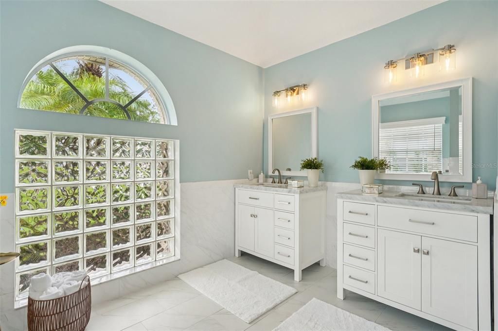 Active With Contract: $819,900 (4 beds, 3 baths, 2426 Square Feet)