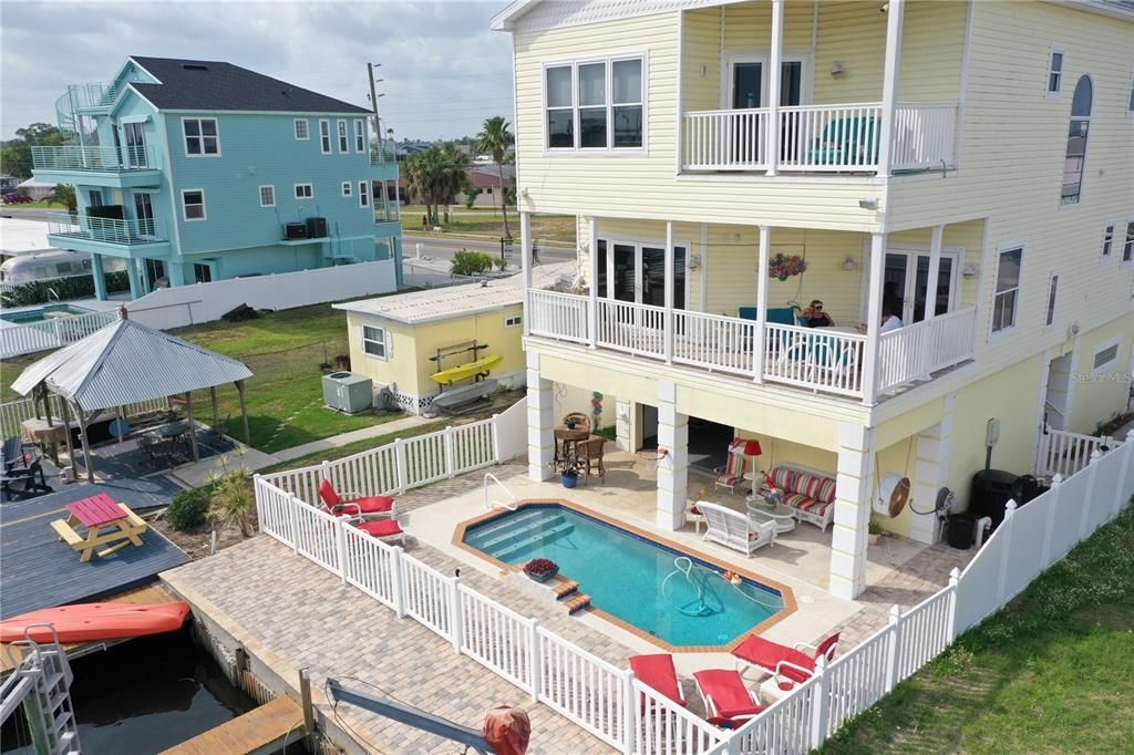 For Sale: $799,900 (3 beds, 3 baths, 2246 Square Feet)