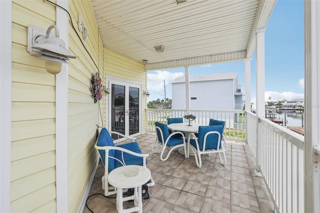 For Sale: $799,900 (3 beds, 3 baths, 2246 Square Feet)