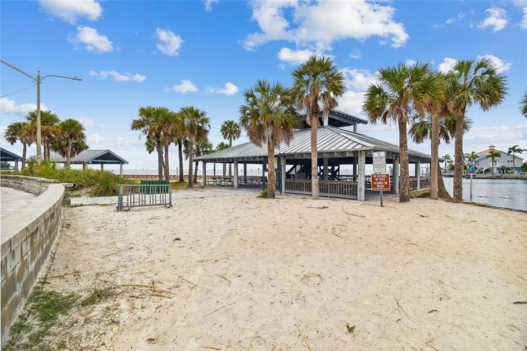 For Sale: $799,900 (3 beds, 3 baths, 2246 Square Feet)