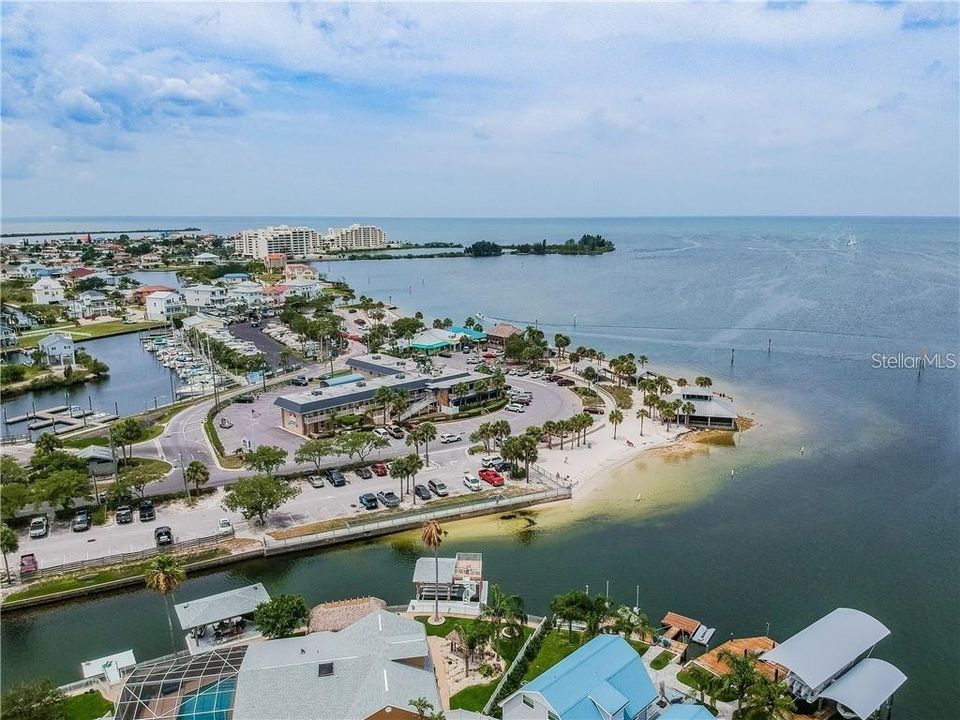 For Sale: $799,900 (3 beds, 3 baths, 2246 Square Feet)