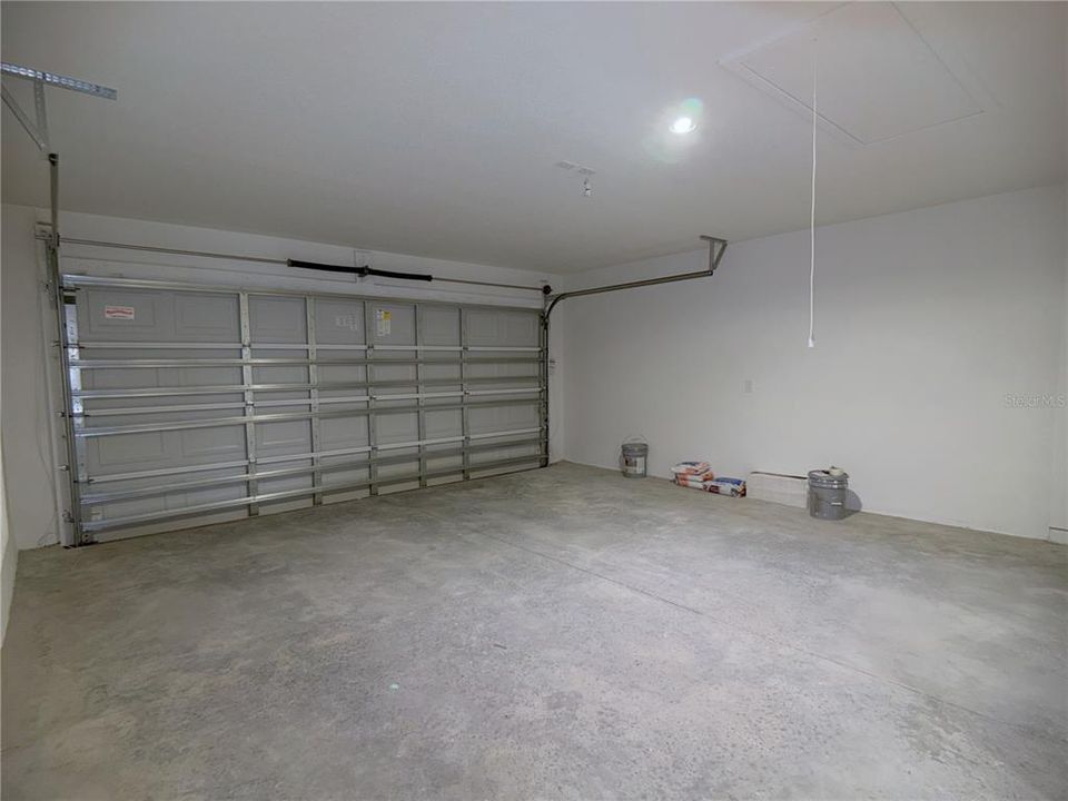 For Sale: $300,200 (3 beds, 2 baths, 1970 Square Feet)