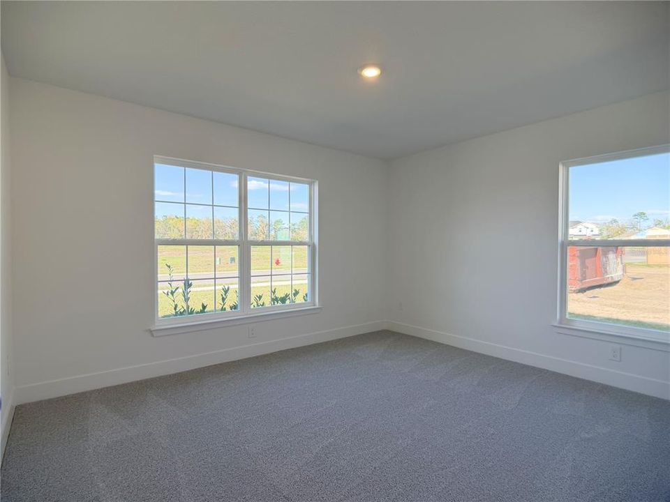 For Sale: $300,200 (3 beds, 2 baths, 1970 Square Feet)