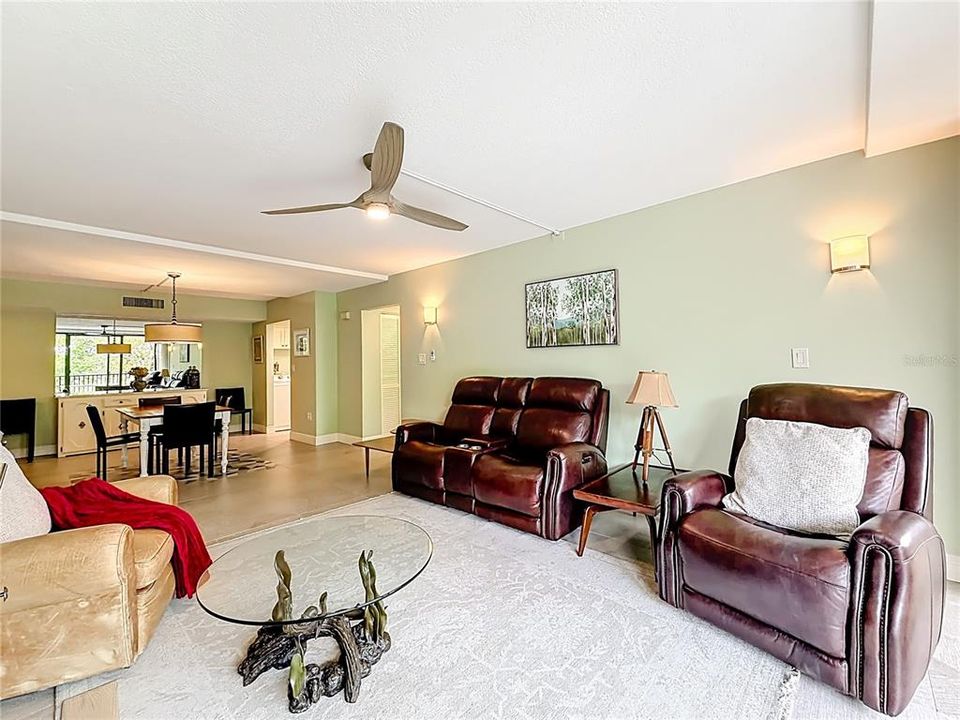 En Venta: $259,900 (2 camas, 2 baños, 1185 Pies cuadrados)