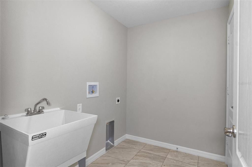 Active With Contract: $369,900 (4 beds, 2 baths, 2120 Square Feet)