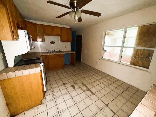 En Venta: $152,900 (4 camas, 1 baños, 1152 Pies cuadrados)