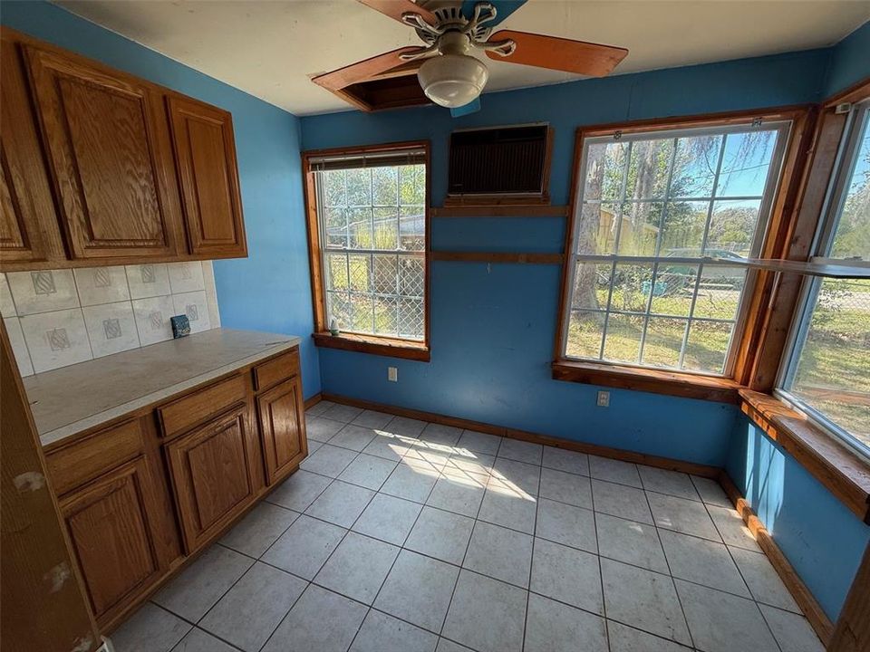 En Venta: $152,900 (4 camas, 1 baños, 1152 Pies cuadrados)