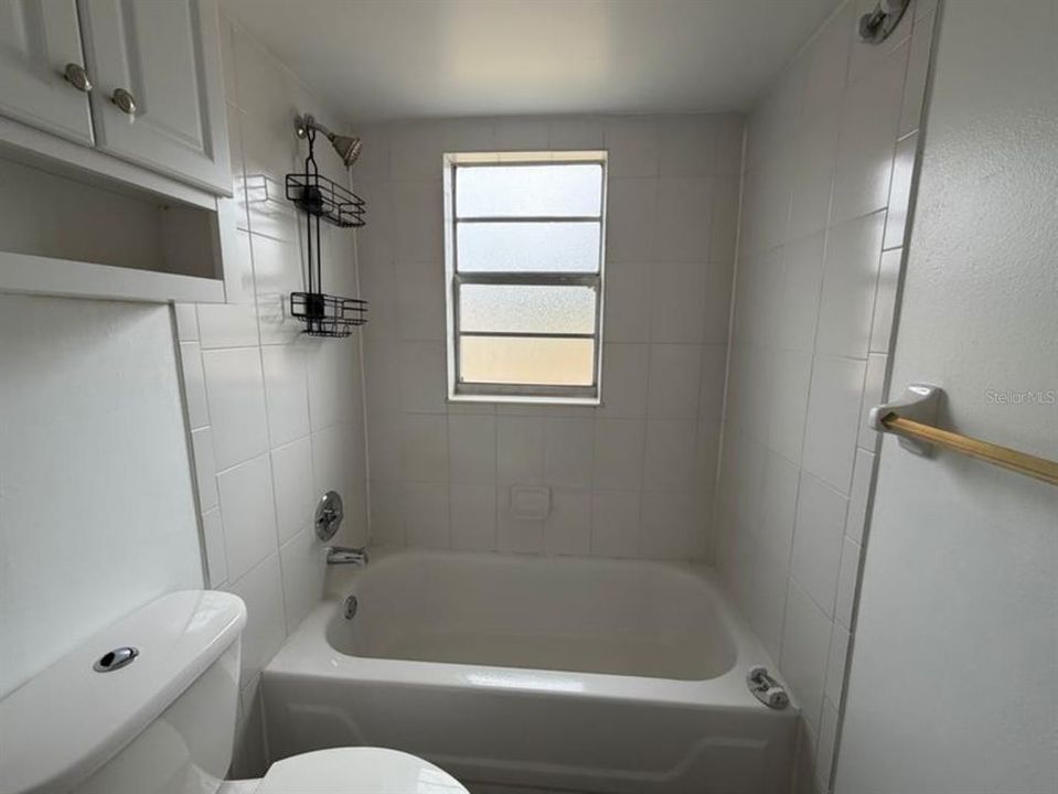 На продажу: $120,000 (2 спален, 1 ванн, 891 Квадратных фут)