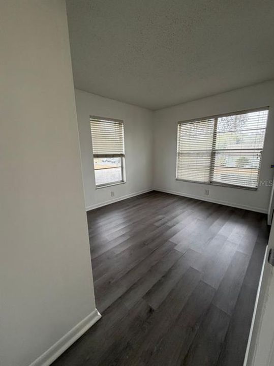 На продажу: $120,000 (2 спален, 1 ванн, 891 Квадратных фут)