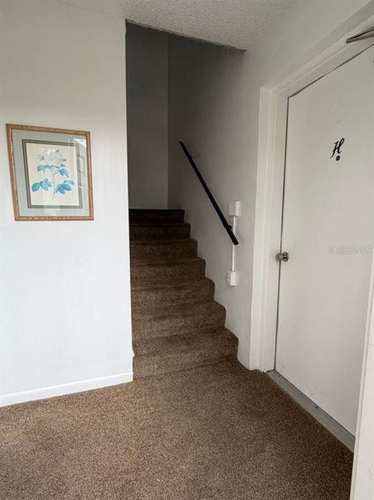 На продажу: $120,000 (2 спален, 1 ванн, 891 Квадратных фут)