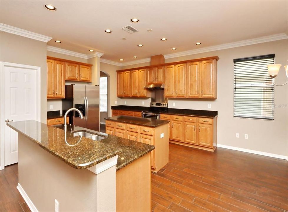 For Rent: $3,300 (4 beds, 4 baths, 3453 Square Feet)