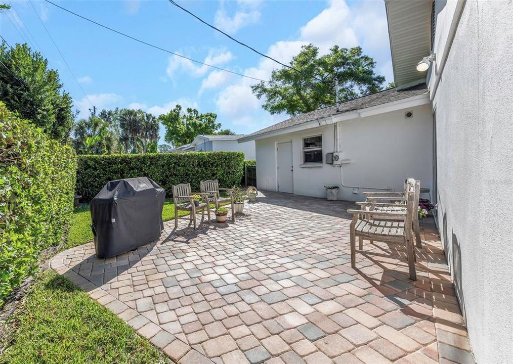Activo con contrato: $449,000 (3 camas, 2 baños, 1312 Pies cuadrados)