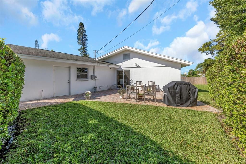 Activo con contrato: $449,000 (3 camas, 2 baños, 1312 Pies cuadrados)