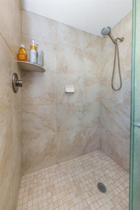 Activo con contrato: $449,000 (3 camas, 2 baños, 1312 Pies cuadrados)