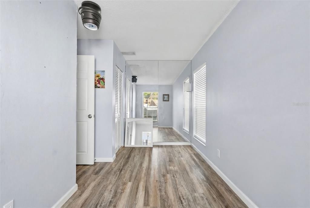 For Sale: $309,000 (3 beds, 2 baths, 1287 Square Feet)