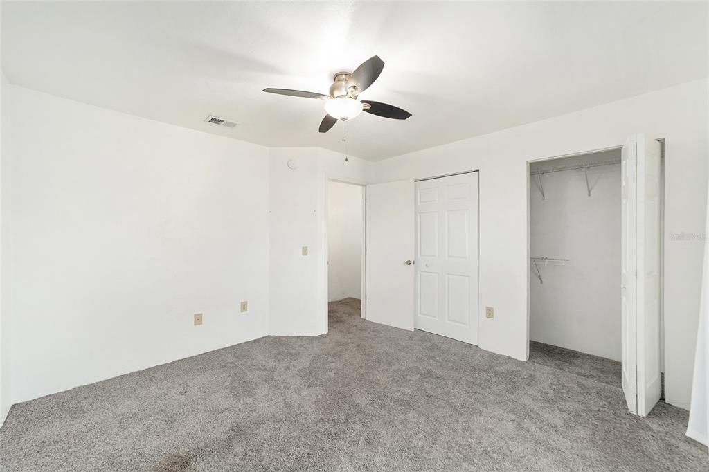 Activo con contrato: $125,000 (2 camas, 1 baños, 952 Pies cuadrados)