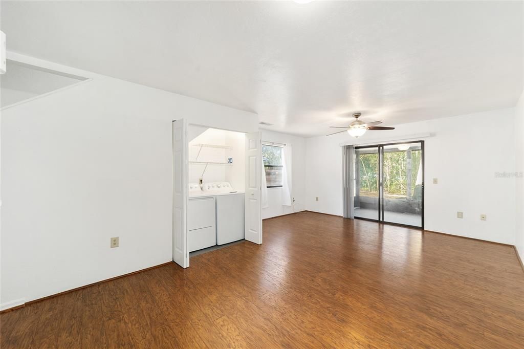 Activo con contrato: $125,000 (2 camas, 1 baños, 952 Pies cuadrados)