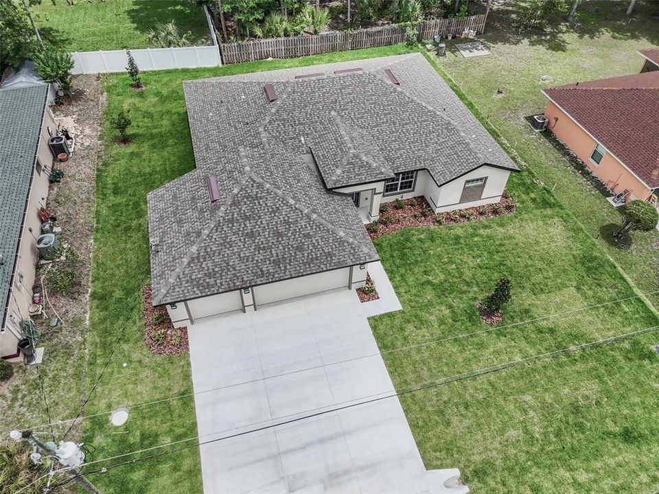 Под контрактом: $489,900 (3 спален, 2 ванн, 1992 Квадратных фут)