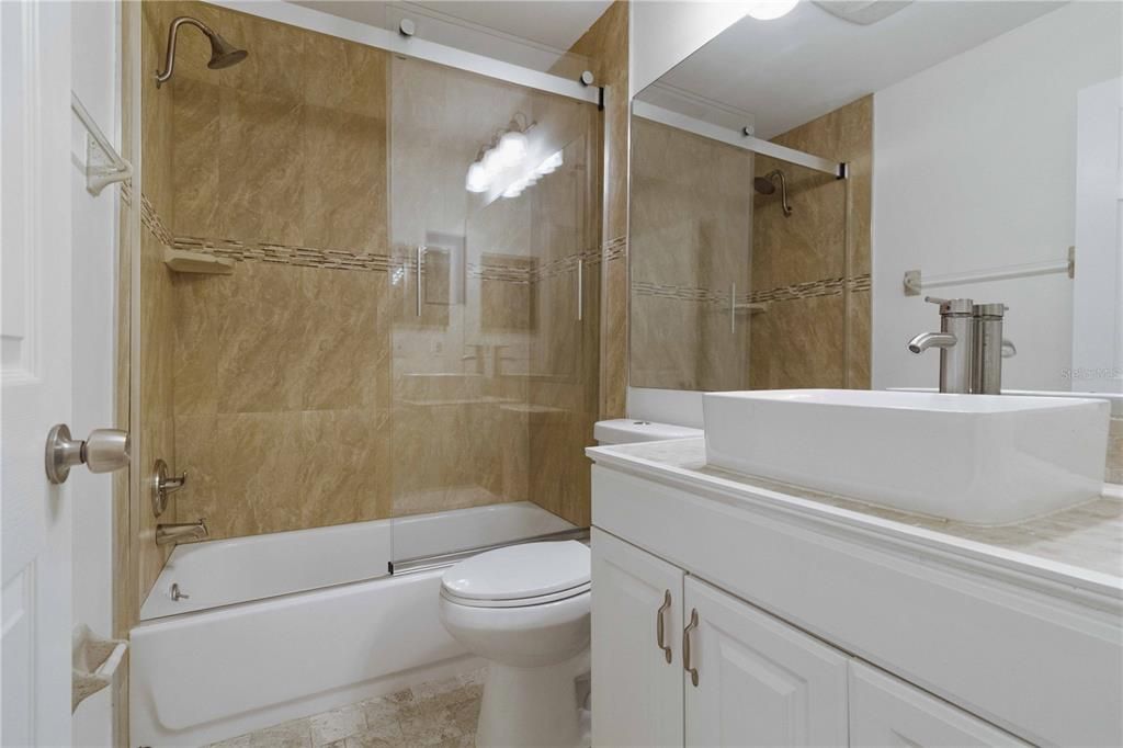 На продажу: $145,000 (2 спален, 2 ванн, 912 Квадратных фут)