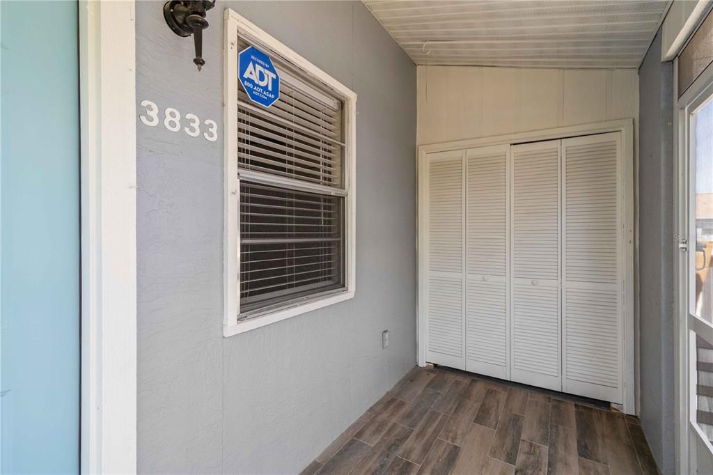 На продажу: $145,000 (2 спален, 2 ванн, 912 Квадратных фут)