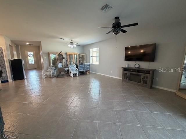 Activo con contrato: $419,900 (4 camas, 3 baños, 2027 Pies cuadrados)