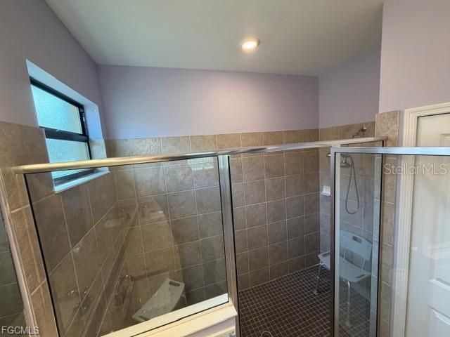 Activo con contrato: $419,900 (4 camas, 3 baños, 2027 Pies cuadrados)