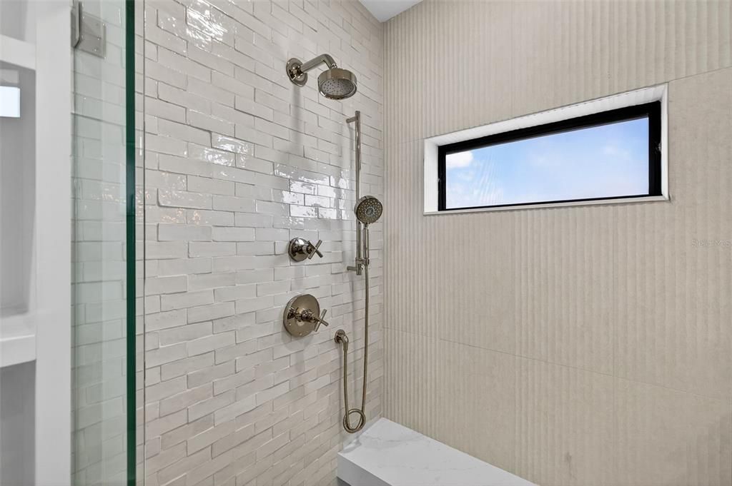 For Sale: $2,900,000 (3 beds, 3 baths, 2600 Square Feet)