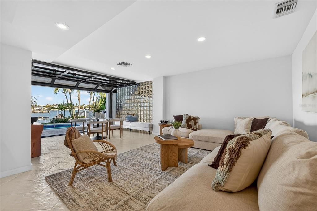 For Sale: $2,900,000 (3 beds, 3 baths, 2600 Square Feet)