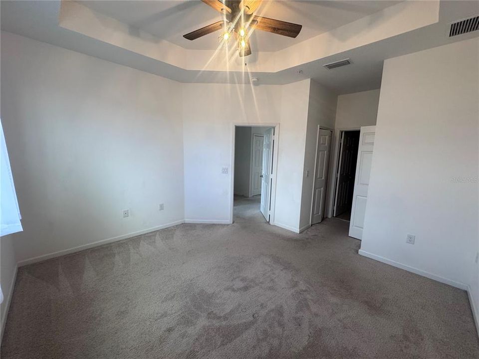 Под контрактом: $2,200 (3 спален, 2 ванн, 1671 Квадратных фут)