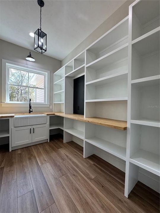 На продажу: $419,900 (3 спален, 2 ванн, 1774 Квадратных фут)