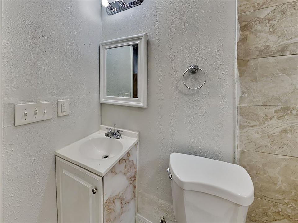 En Renta: $899 (1 camas, 1 baños, 850 Pies cuadrados)