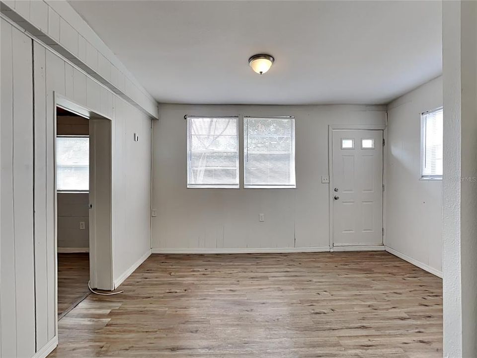 En Renta: $899 (1 camas, 1 baños, 850 Pies cuadrados)
