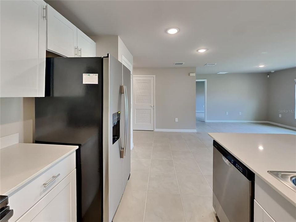 For Rent: $1,799 (4 beds, 2 baths, 1499 Square Feet)