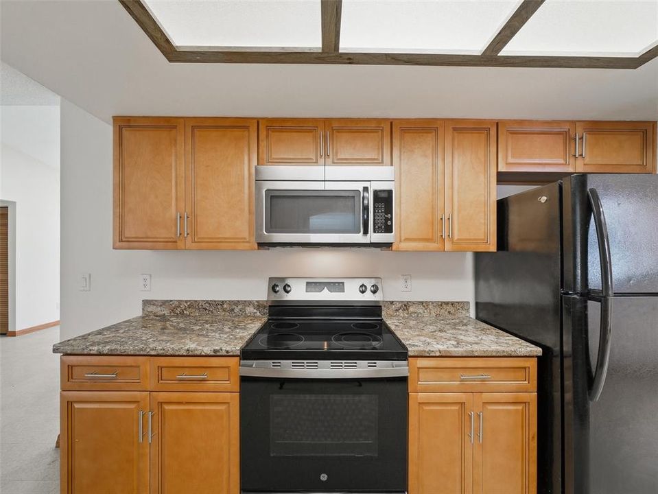 For Sale: $260,000 (3 beds, 2 baths, 1392 Square Feet)