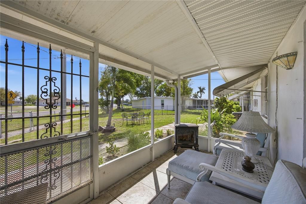 Activo con contrato: $256,900 (3 camas, 2 baños, 1144 Pies cuadrados)
