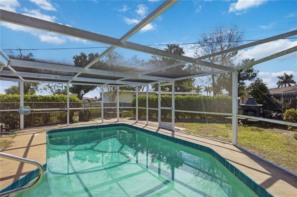 Activo con contrato: $256,900 (3 camas, 2 baños, 1144 Pies cuadrados)