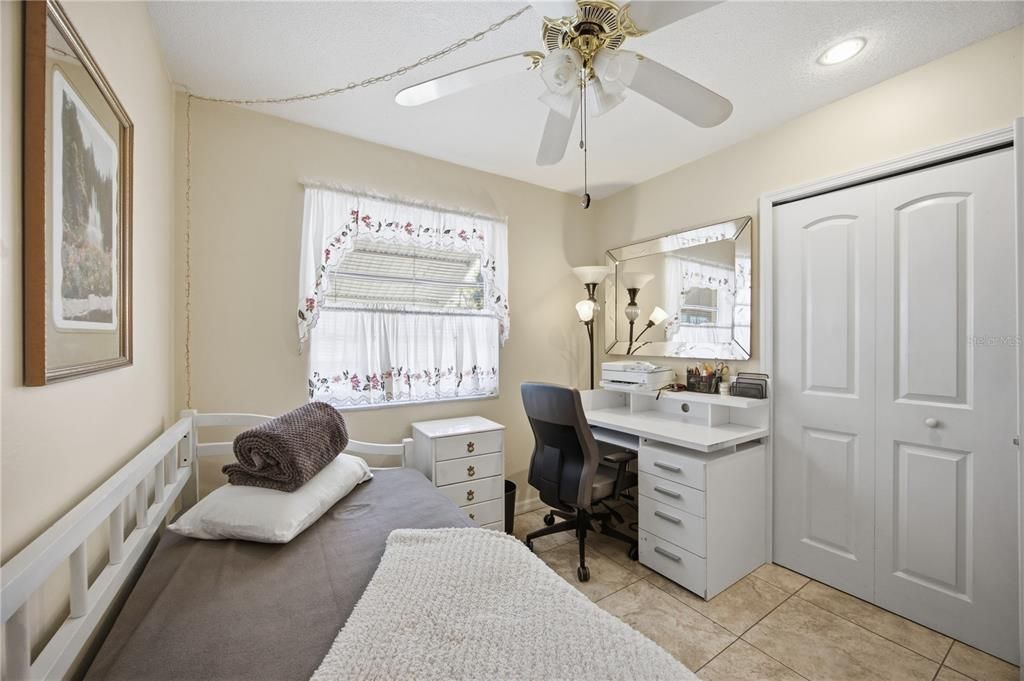Activo con contrato: $256,900 (3 camas, 2 baños, 1144 Pies cuadrados)