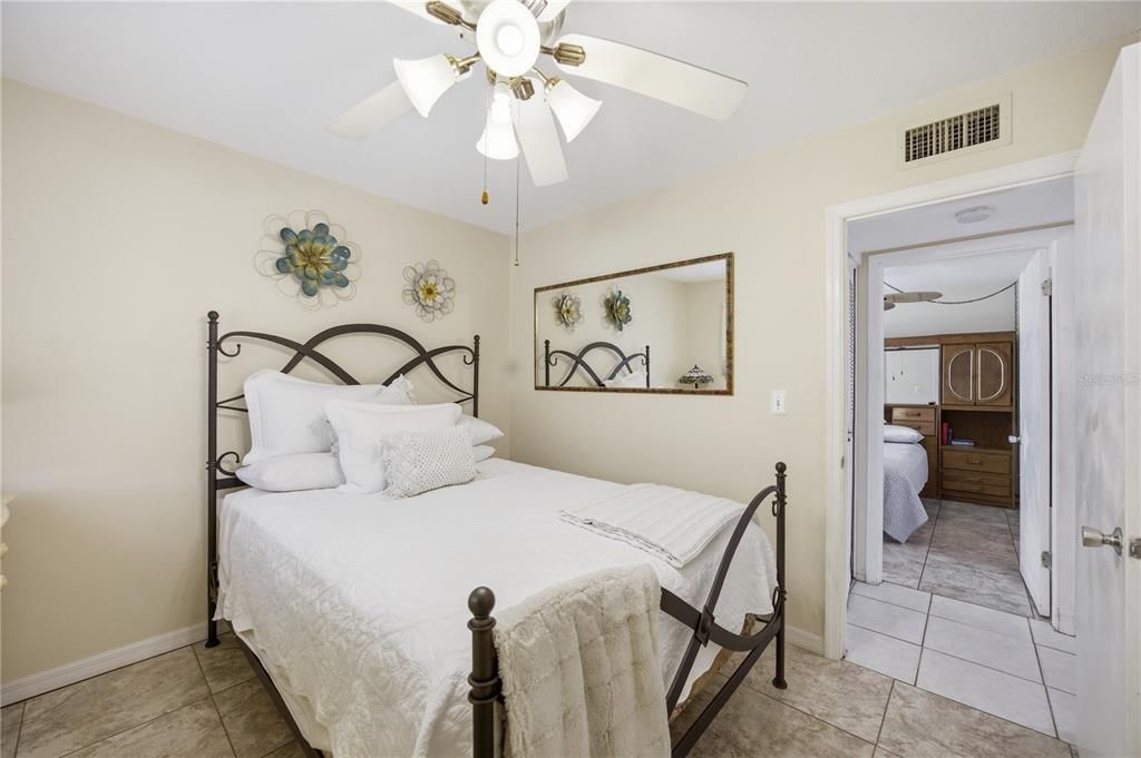 Activo con contrato: $256,900 (3 camas, 2 baños, 1144 Pies cuadrados)