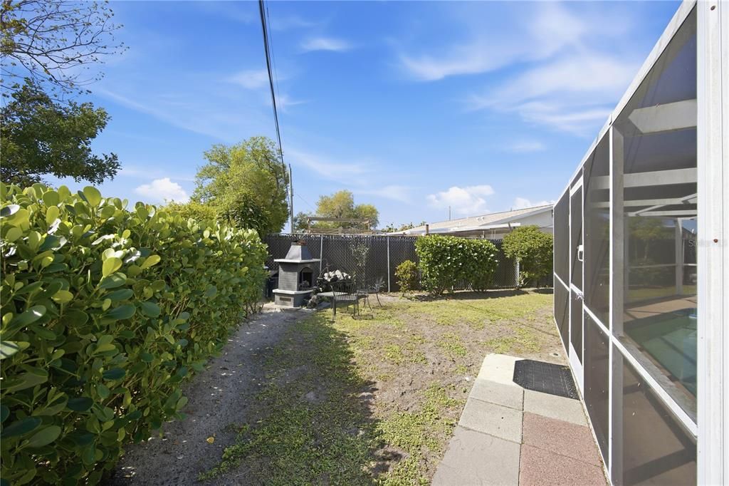 Activo con contrato: $256,900 (3 camas, 2 baños, 1144 Pies cuadrados)
