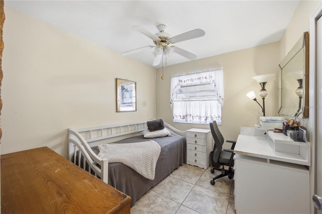 Activo con contrato: $256,900 (3 camas, 2 baños, 1144 Pies cuadrados)
