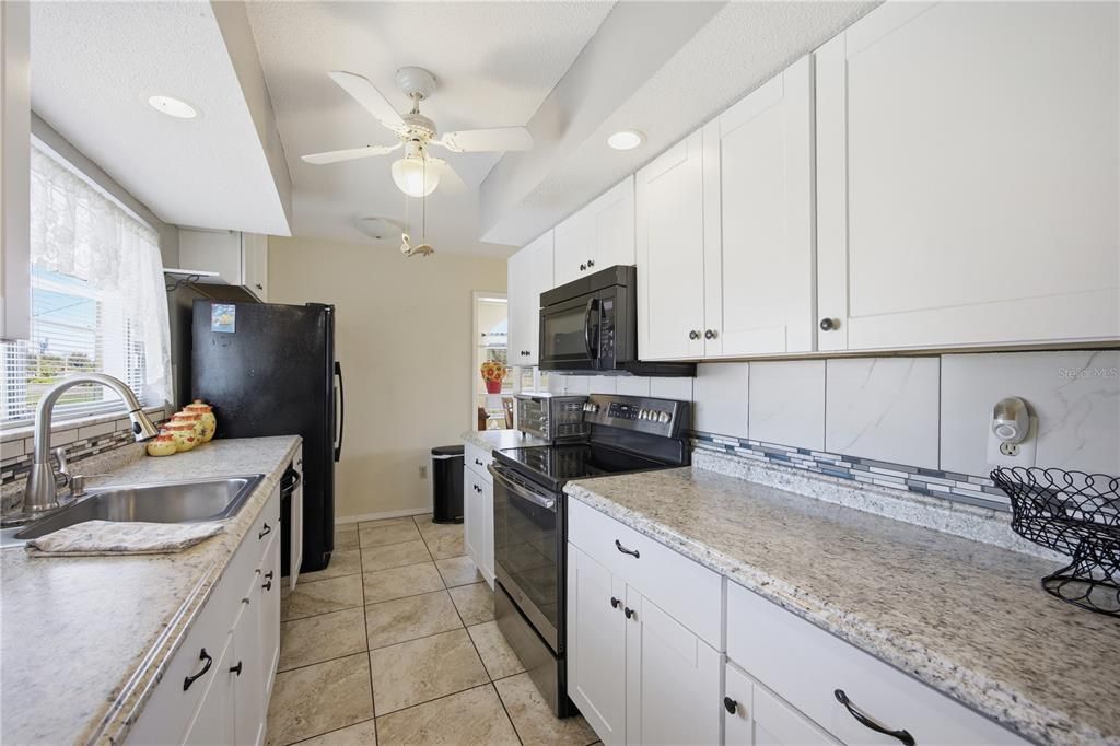 Activo con contrato: $256,900 (3 camas, 2 baños, 1144 Pies cuadrados)