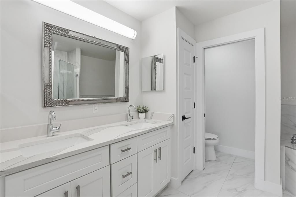 For Sale: $625,000 (2 beds, 2 baths, 1642 Square Feet)