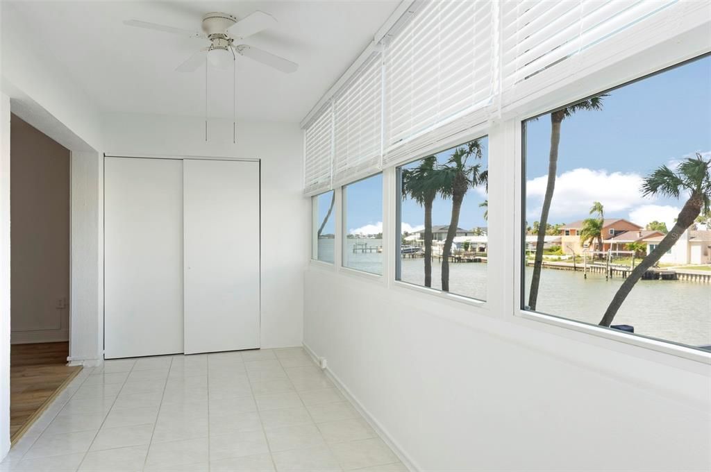 Activo con contrato: $209,000 (2 camas, 2 baños, 1040 Pies cuadrados)