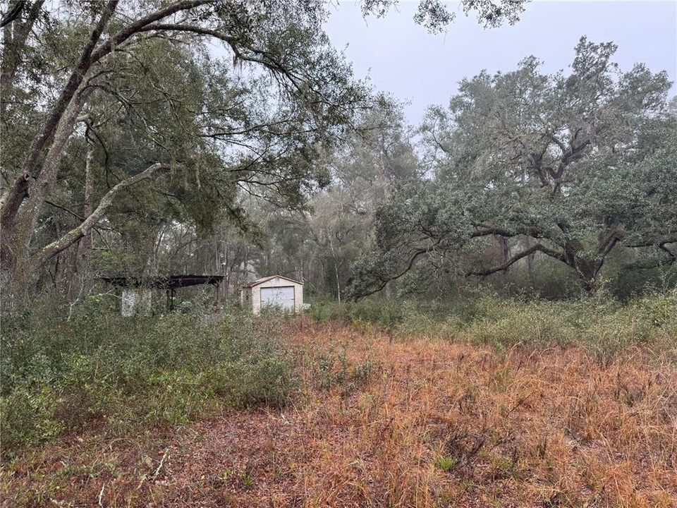 На продажу: $285,600 (8.16 acres)