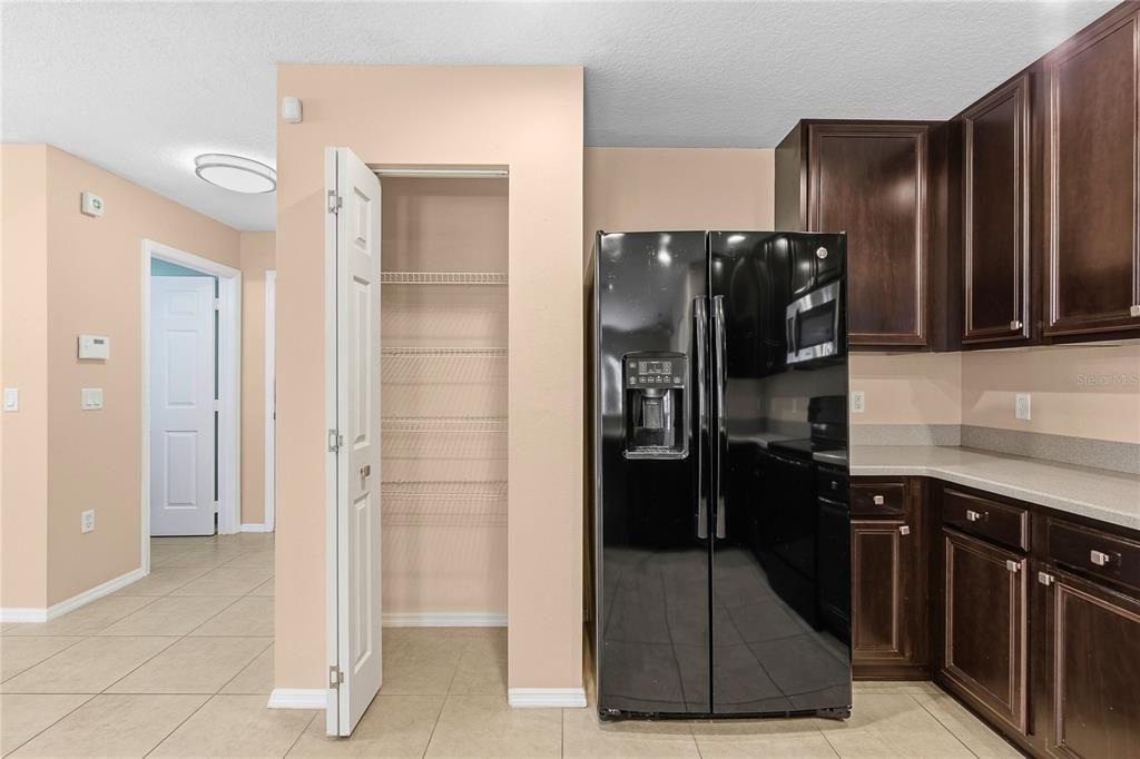 На продажу: $239,900 (3 спален, 2 ванн, 1452 Квадратных фут)