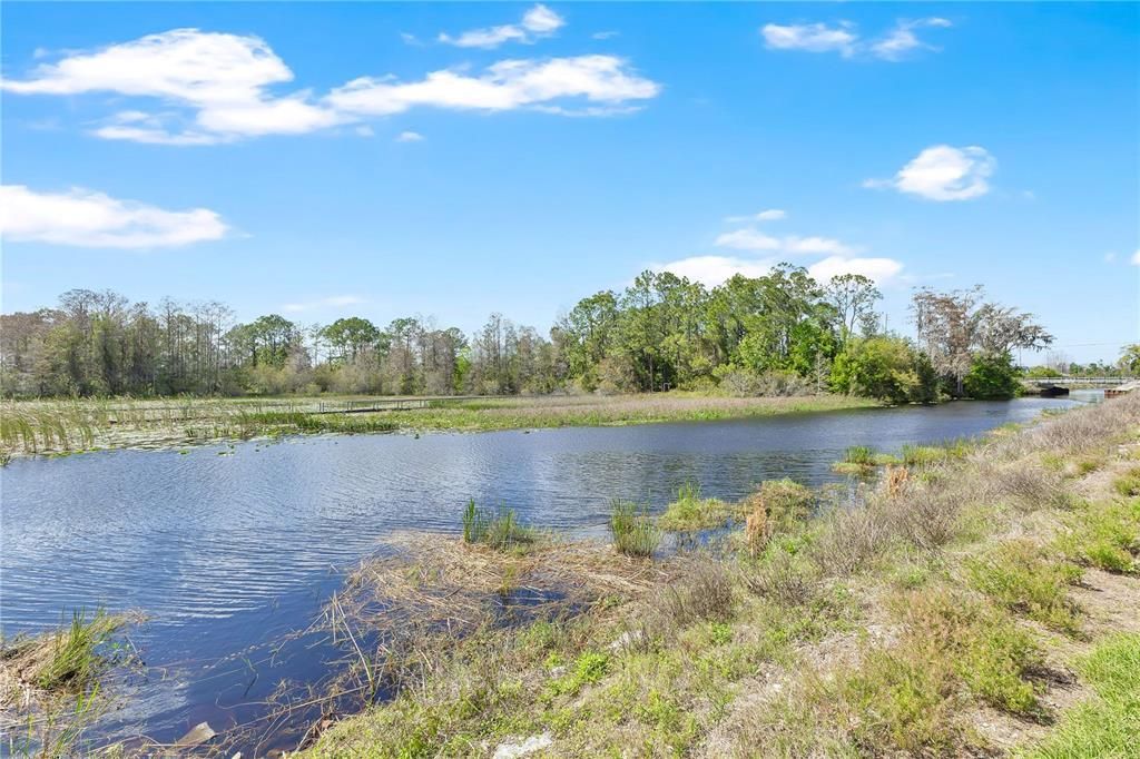 На продажу: $250,000 (2.10 acres)