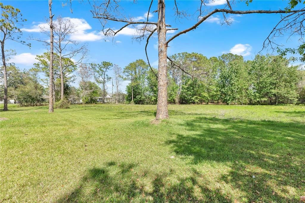 На продажу: $250,000 (2.10 acres)