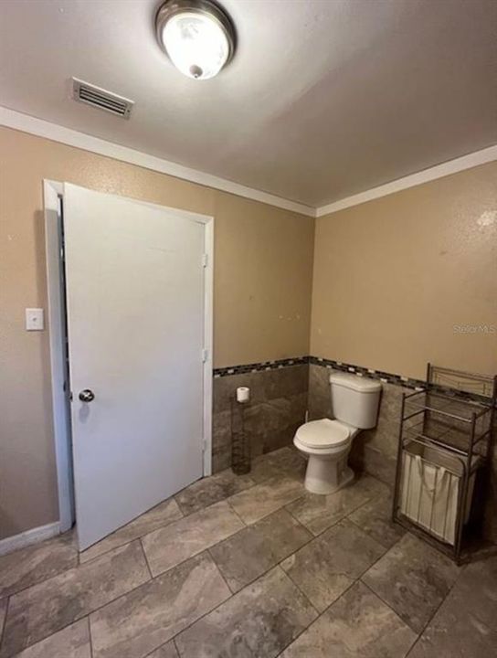 En Venta: $399,999 (4 camas, 2 baños, 2061 Pies cuadrados)