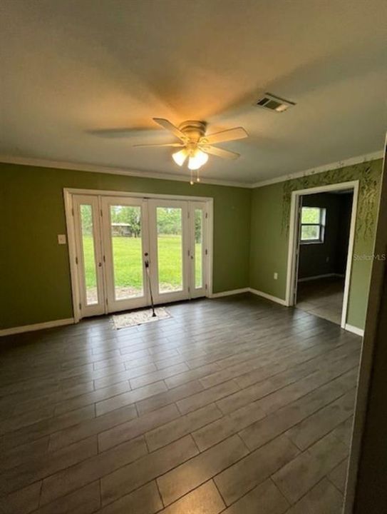 En Venta: $399,999 (4 camas, 2 baños, 2061 Pies cuadrados)